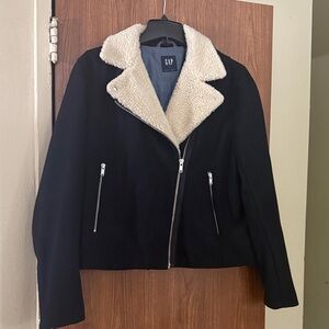 GAP Women's Black Teddy Jacket with Cream Collar